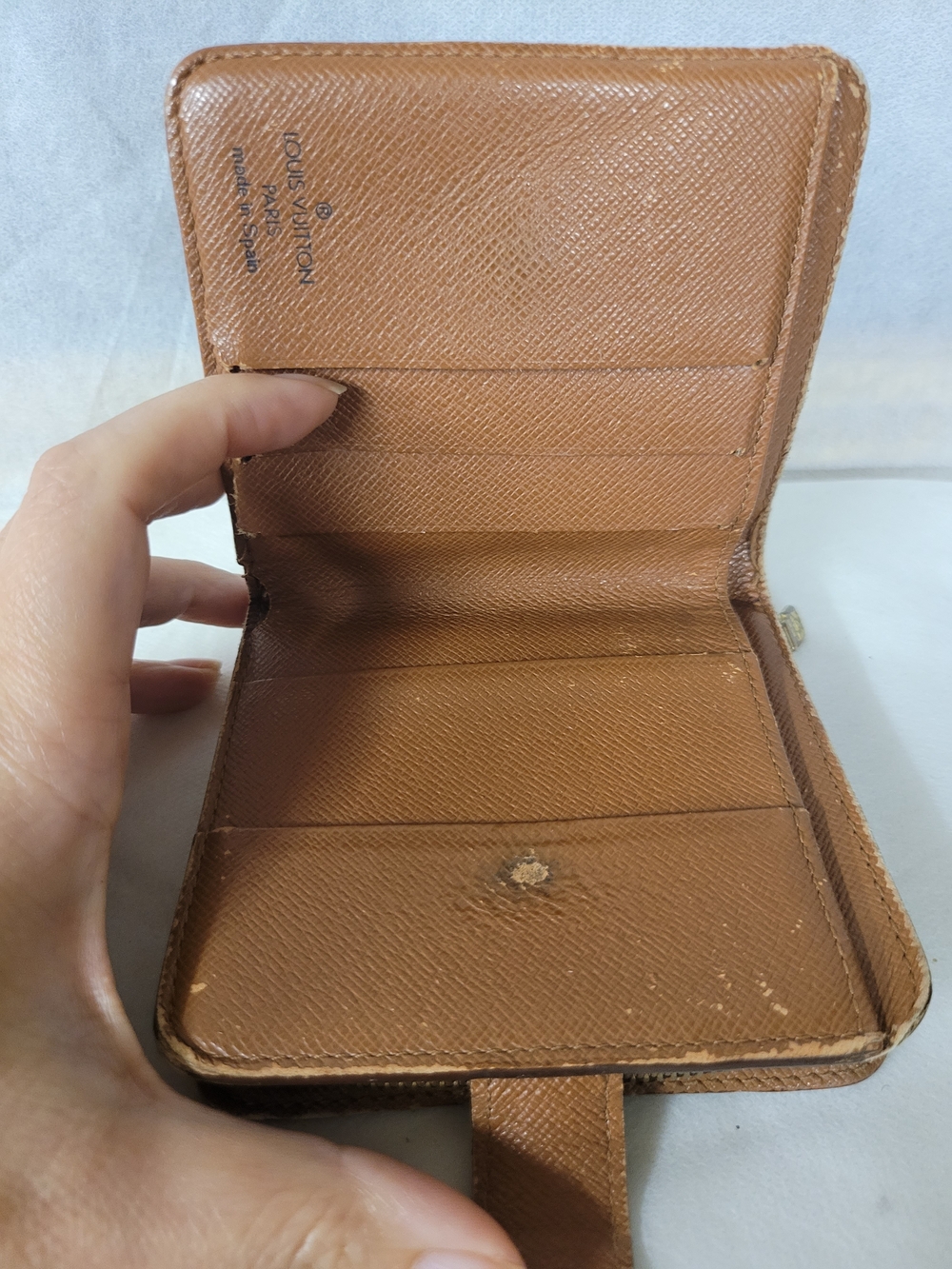 LV Monogram Compact Zippy Wallet, CA0998 - Picture 6 of 11
